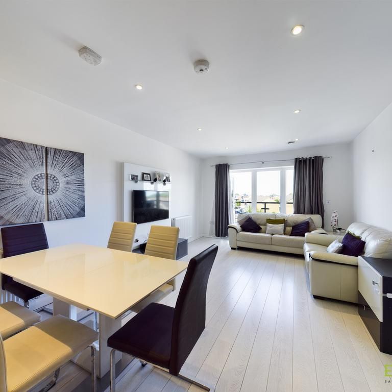 2 bedroom apartment to rent - Photo 1