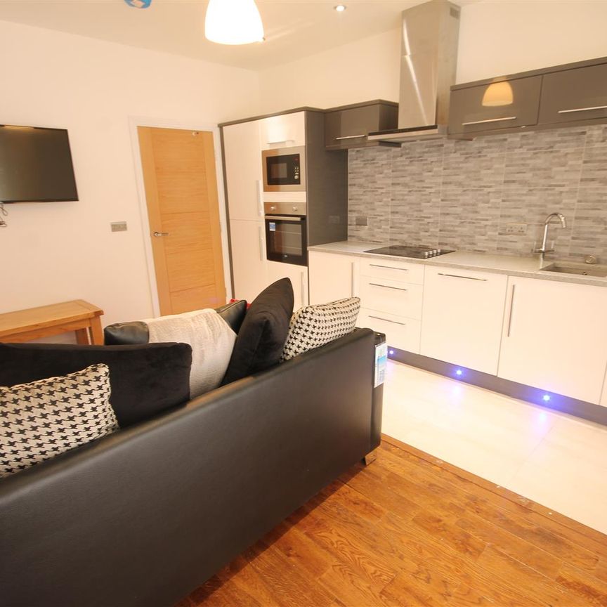 Lansdowne Court, Gosforth - Photo 1