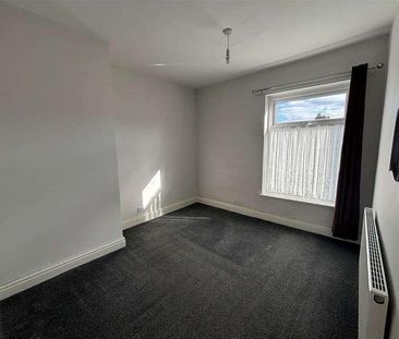 Colbeck Avenue, Batley, WF17 - Photo 3