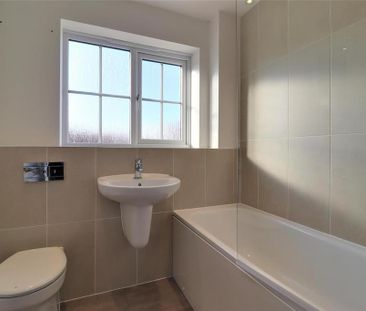 3 bedroom semi-detached house to rent - Photo 6