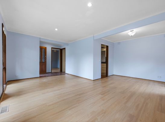 Single-level Tranquillity with Parkland Outlooks - Photo 1