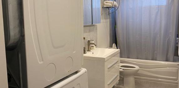 4 1/2 IMMEDIATE - 2E ETAGE - LASALLE - Photo 2