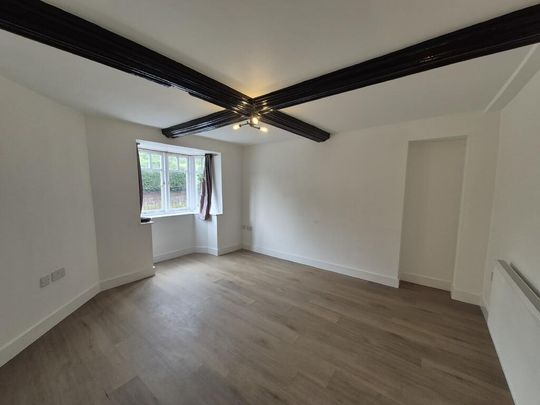 2 bedroom ground floor flat to rent - Photo 1