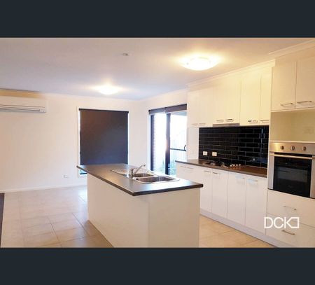 8B Richards Street, Eaglehawk, Vic 3556 - Photo 2