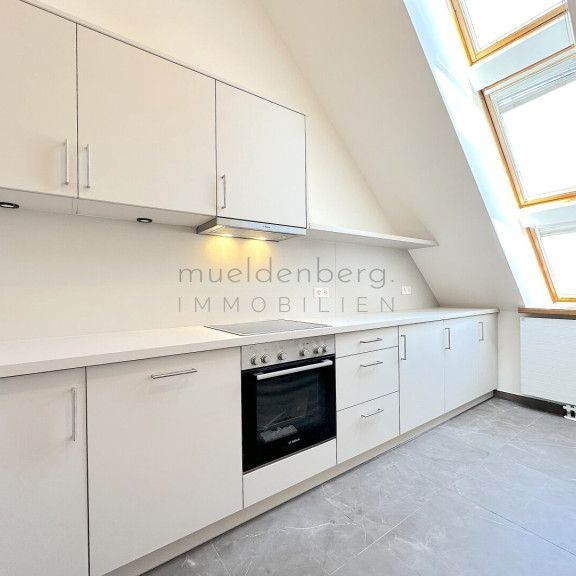 Unbefristete helle 3 Zimmer Dachgeschosswohnung beim Schwedenplatz - Foto 1