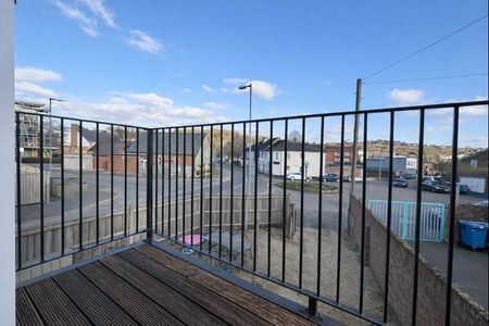 2 Bedroom Flat To Let - HP11 - Photo 4