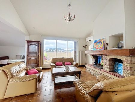 Location Appartement 5 pièces Meublé 146m² AJACCIO 20000 - Photo 2