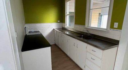 4-bedroom villa ready to be made into your home. - Photo 2