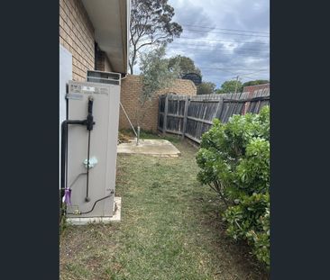 Centrally located! Water bills included! - Photo 6