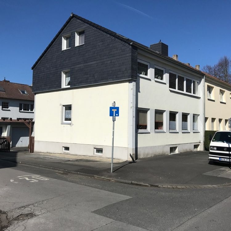 Gemütliche DG-Wohnung in ruhiger Lage! - Photo 1