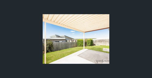 Cutest Cottage Around! - Photo 1