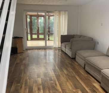 3 bedroom semi-detached house to rent - Photo 5