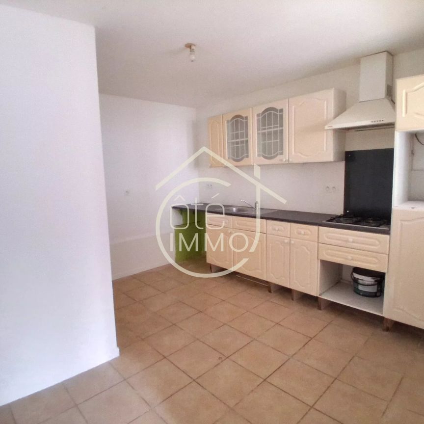 Location Appartement 3 pièces 52m² CASTILLON LA BATAILLE 33350 - Photo 1