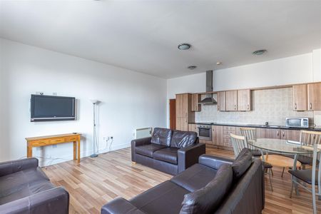 2 bed apartment to rent in Northumberland Street, City Centre, NE1 - Photo 3