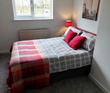 1 bedroom in a house share to rent - Photo 2