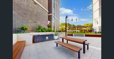 Modern East Facing One Bedroom Penthouse + Study In Ultra Convenient Location - The Siding - Photo 3