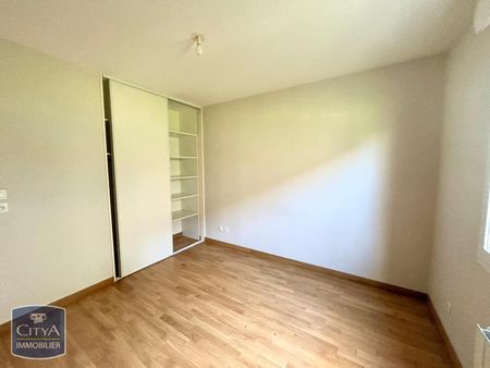 Location Appartement 3 pièces 70m² BOURG EN BRESSE 01000 - Photo 3