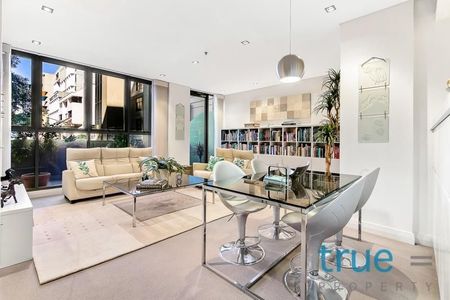 EXECUTIVE FULLY FURNISHED HARBOURSIDE APARTMENT - Photo 5