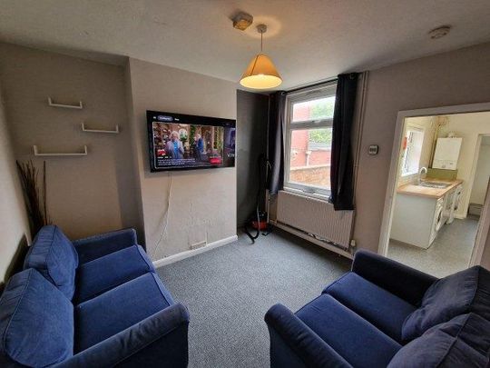 3 bedroom house share to rent - Photo 1