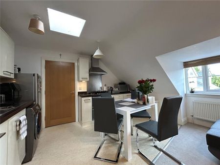 2 bedroom apartment to rent - Photo 5