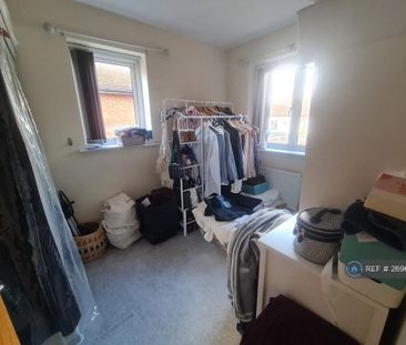 2 bedroom semi-detached house to rent - Photo 3