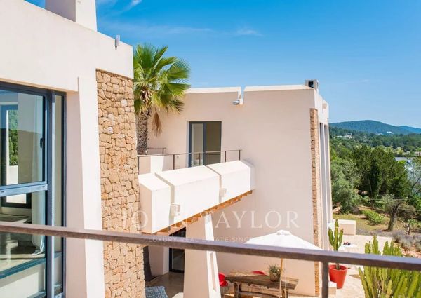 Es Cubells, Balearic Islands 07839