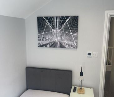 1 bedroom house of multiple occupation to rent - Photo 5