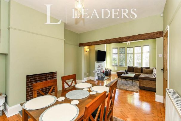 3 bedroom semi-detached house to rent - Photo 1