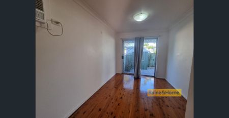 IMMACULATE 4 BEDROOM FAMILY HOME - Photo 3