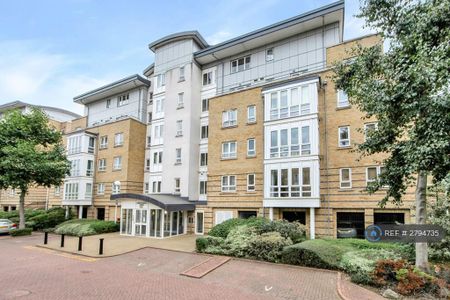 1 bedroom in a flat share to rent - Photo 5