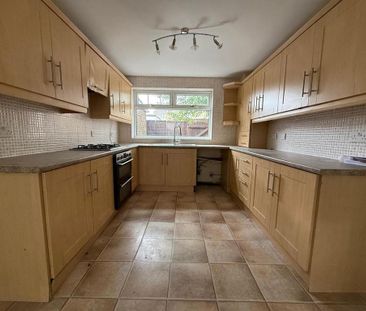 3 bedroom terraced house to rent - Photo 6
