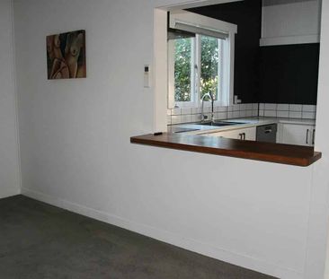 4 bedroom character home close to CBD - Photo 4