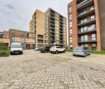 2 bedroom Flat To Let - Photo 4