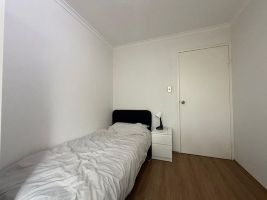 TIVOLI GARDEN! - FURNISHED TWO BEDROOM COZY APARTMENT WITH LUG - GARAGE THAT CAN FIT 2 CARS - Photo 1