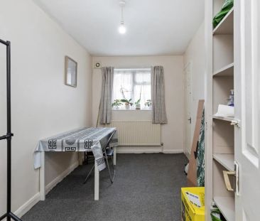 Bellamy Drive, Stanmore, HA7 - Photo 1
