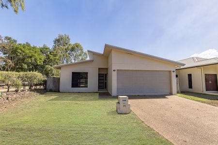 15 Eungella Court, Bushland Beach - Photo 5