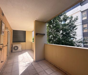 Modern Comfort & Unbeatable Convenience - Photo 5