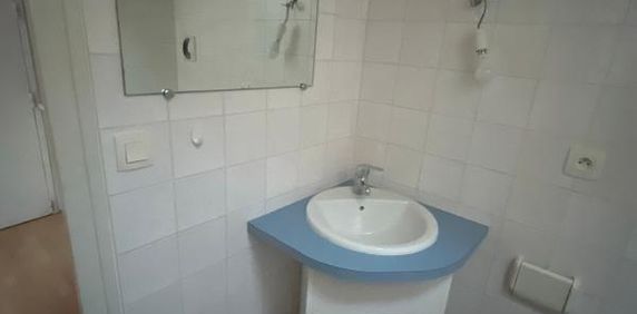 Location Appartement 1 pièce 16m² MONT DE MARSAN 40000 - Photo 2