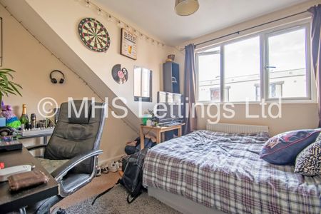 51 St. Michaels Lane, Leeds, LS6 3BR - Photo 2