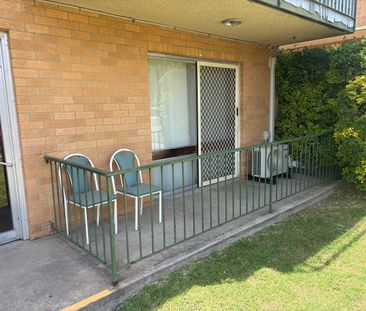 Affordable 1-Bed Apartment with Parking — Close to Everything! - Photo 3