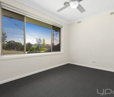 Entertainer’s Dream with Pergola - Photo 2