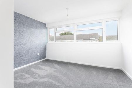 3 bedroom terraced house to rent - Photo 3