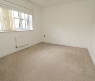 3 bedroom Town House to let - Photo 3