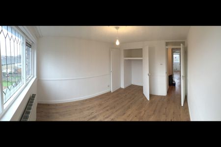 4 Bed End Terrace, Hoskins Close, E16 - Photo 5