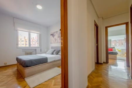 Calle de Juan Esplandiú, Madrid, Community of Madrid 28007 - Photo 3