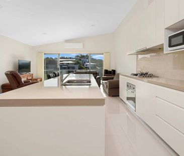 Fully furnished and low maintenance - Photo 4