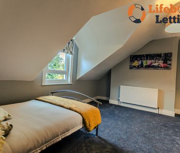 Albany Terrace, Chatham - Photo 1