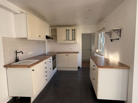 Verzorgd gelijkvloers 1-slpk appartement met tuin - Photo 2