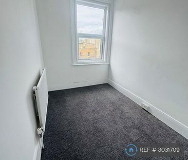 3 bedroom maisonette to rent - Photo 3