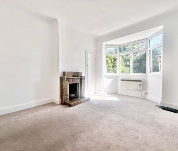 Popes Avenue, Twickenham, TW2 5TE - Photo 2